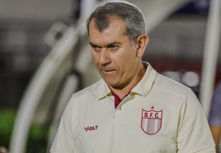 Botafogo-SP perde para o Vila Nova e chega ao 10ª jogo sem vitória