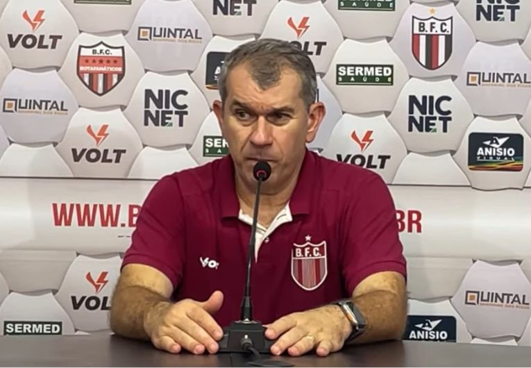 Cláudio Tencati manda recado aos rivais após vitória do Botafogo-SP