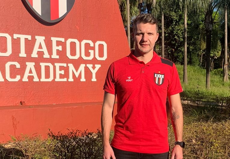 Botafogo-SP promove mudanças em sua comissão técnica