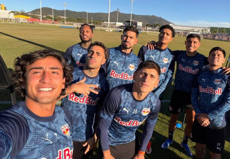 Bragantino se reapresenta após férias durante a Copa do Mundo