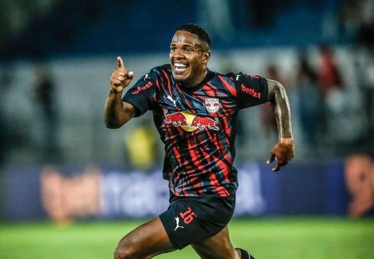 Gustavo Marques se torna peça importante no Bragantino em 2026