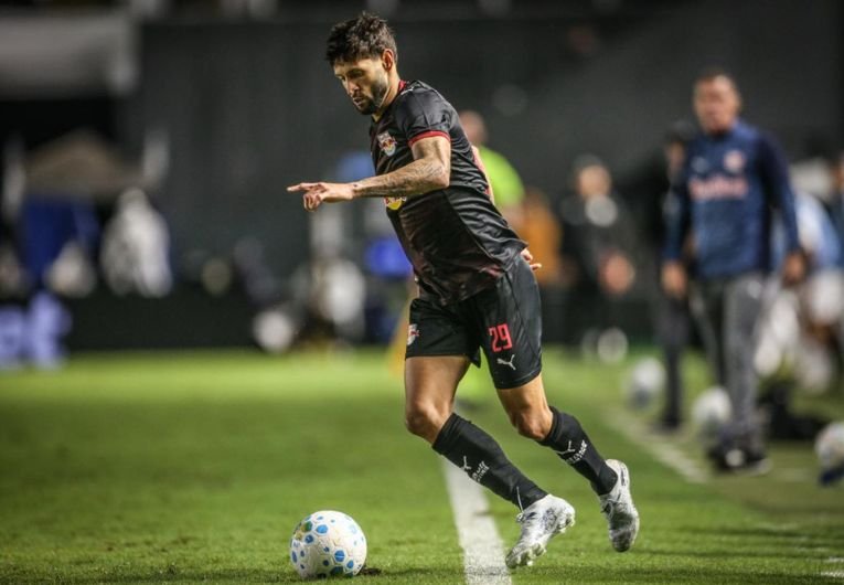 Juninho Capixaba valoriza pausa e mira Bragantino mais forte