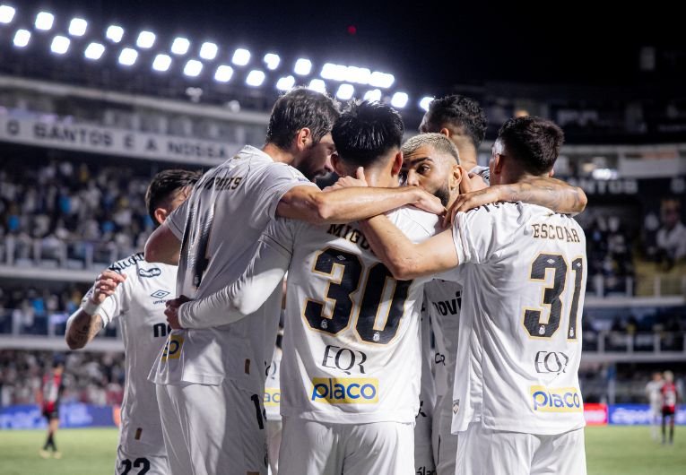 O Santos desistiu da intertemporada que realizaria em Portugal durante a pausa das competições para a Copa do Mundo.