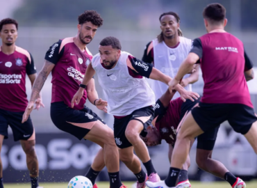 Diniz testa Labyad entre titulares durante intertemporada do Corinthians