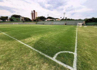 Paulinense x São Carlos: onde assistir e escalações