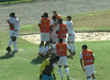 Paulinense vence São Carlos novamente e avança às quartas da Bezinha