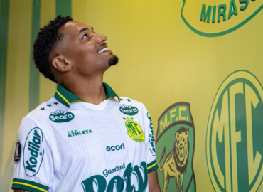 Mirassol acerta retorno de Fernandinho, atacante do acesso a Série A