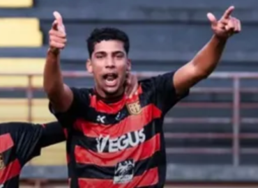 Erick celebra primeiro gol como profissional: “Emoção muito grande”