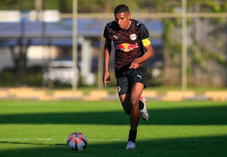 imagem da materia: Bragantino goleia América-MG e garante 4ª lugar no Brasileiro Sub-20