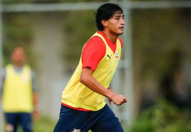 Herrera, do Bragantino, é denunciado por lesão corporal e injúria racial