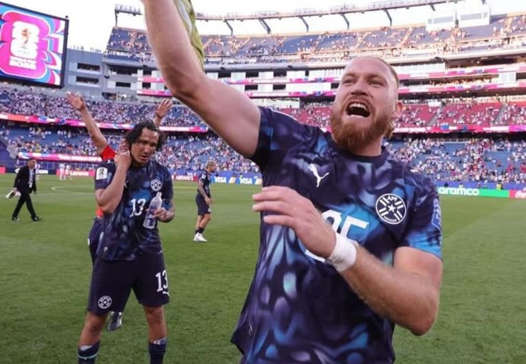Pitta, do Bragantino, volta a campo com o Paraguai na Copa do Mundo