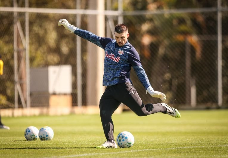 Bragantino anuncia amistoso contra o Athletico-PR