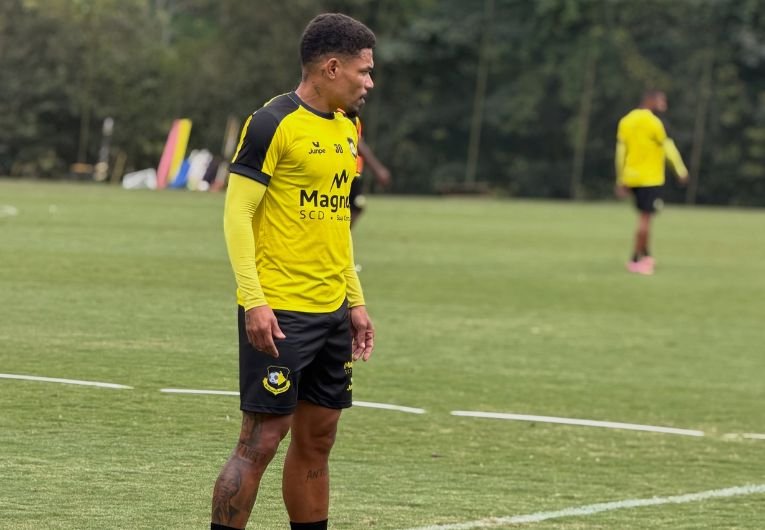 São Bernardo rescinde contrato de Júnior Urso