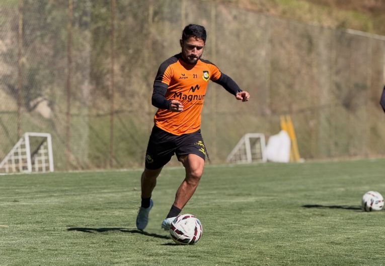São Bernardo amplia jejum e despenca na Série B