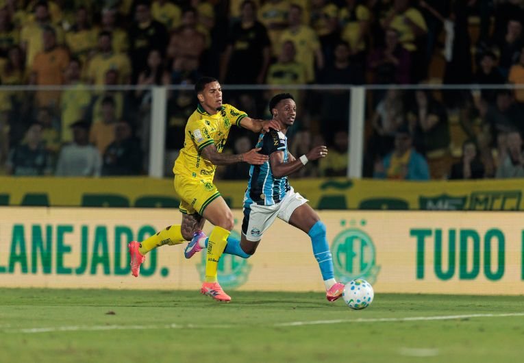 Mirassol vence Grêmio e reage na luta contra o rebaixamento