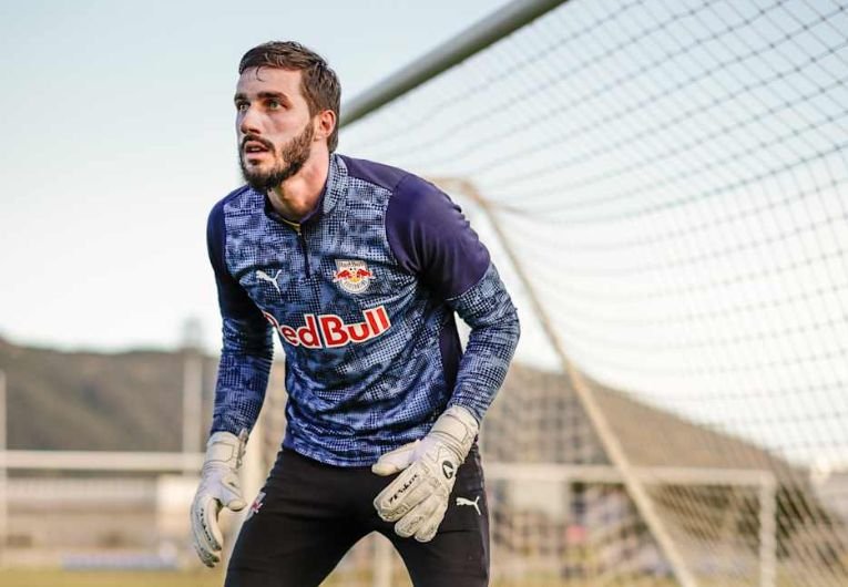 Cleiton projeta duelo contra o Sporting Cristal pela Sul-Americana