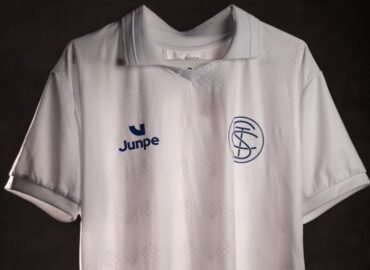 Taubaté lança camisa em homenagem a 100 anos de título estadual