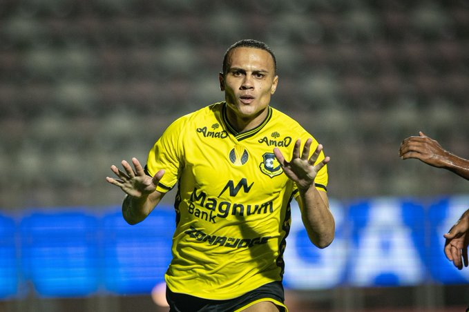 Léo Jabá, atacante do São Bernardo