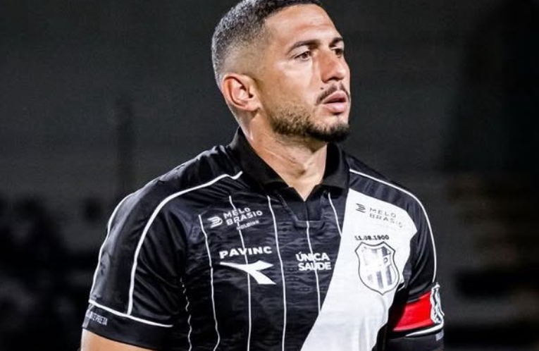 Danilo Barcelos, capitão da Ponte Preta