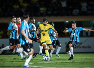 Mirassol sai na frente, mas cede empate ao Grêmio e duelo fica aberto na Copa do Brasil