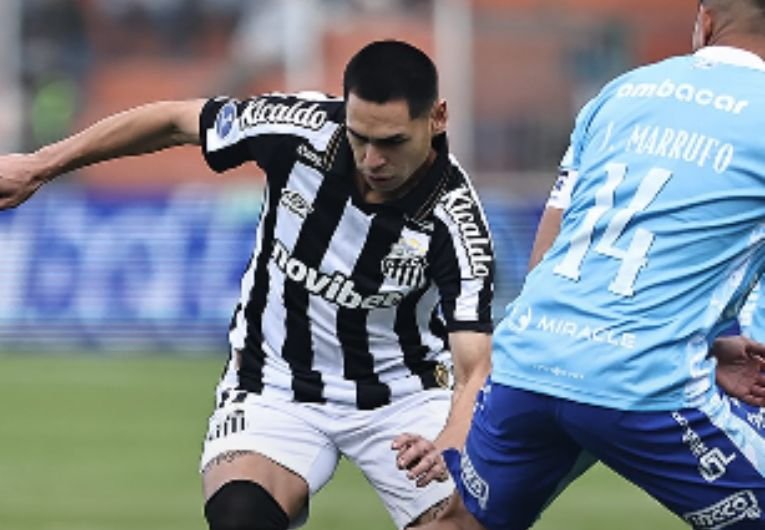 Caballero contra o Macará