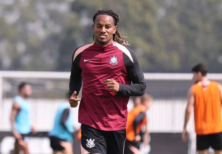 Carrillo fala sobre confronto entre Corinthians e Cruzeiro