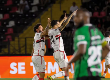 Badaró comemora gol pelo Botafogo-SP - Foto: João Victor Menezes de Souza/Agência Botafogo