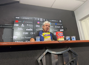 Gilson Kleina, técnico da Ponte Preta - Foto: Pedro Lino