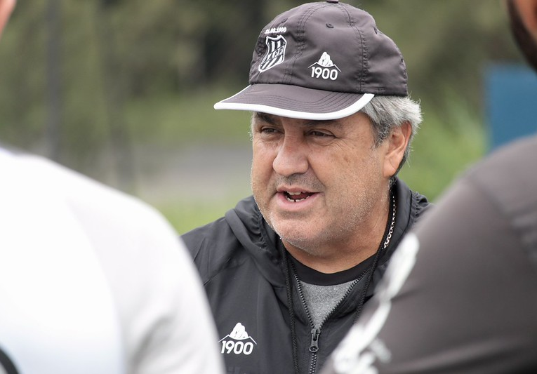 Gilson Kleina em treino na Ponte Preta - Foto: Diego Almeida/PontePress