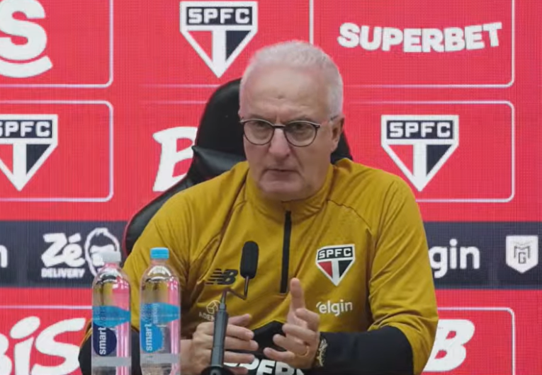 imagem da materia: Dorival lamenta declaração sobre torcida do São Paulo: 