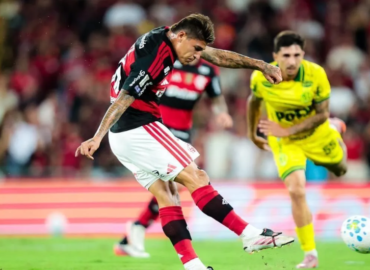 Mirassol melhora no segundo tempo, mas é derrotado pelo Flamengo por 2 a 0