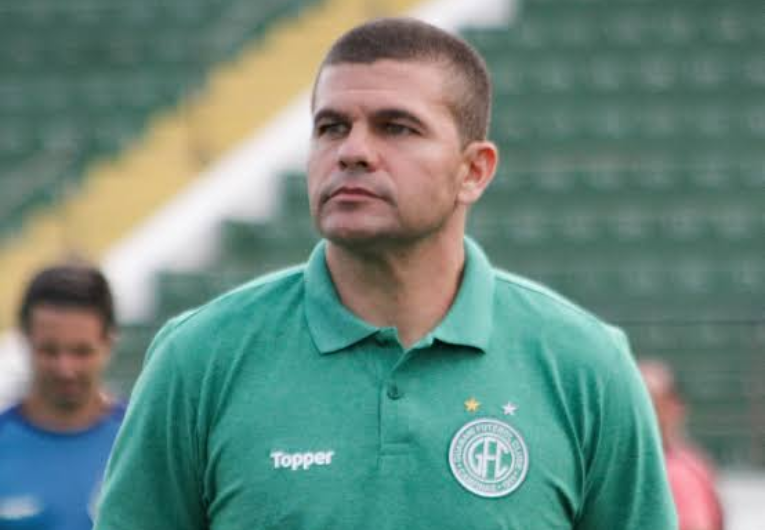 imagem da materia: Guarani empresta Umberto Louzer ao Criciúma para reta final da Série B