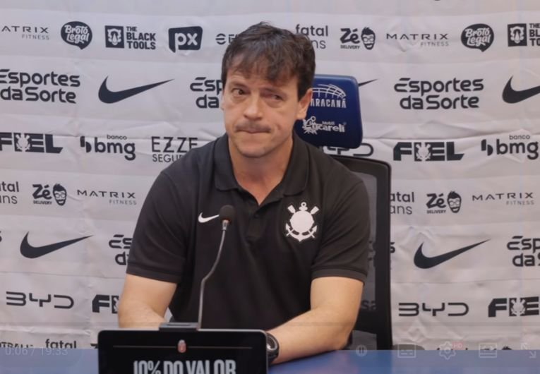 Diniz explica poupança do Corinthians e garante time com “100% de energia” contra o Estudiantes