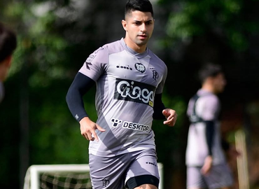 Vitor Ribeiro, atacante da Ponte Preta - Foto: Marcos Ribolli