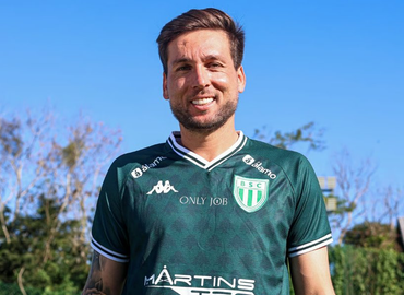 Volante Karl, novo reforço da Ponte Preta - Foto: JP Bellizzi