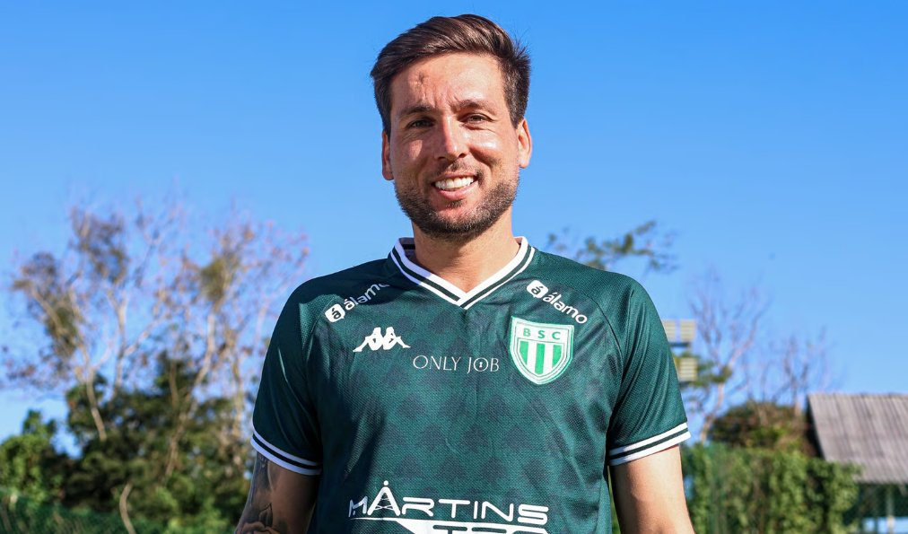 imagem da materia: Volante chega à Ponte Preta lesionado