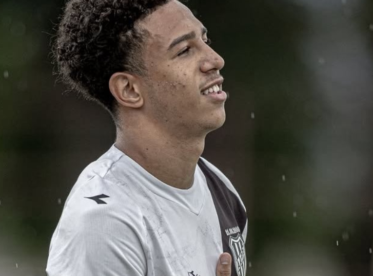 Rafael Pedro (Cueva), meia da Ponte Preta - Foto: Reprodução/Instagram