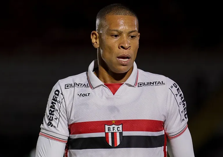 Hygor, atacante do Botafogo-SP - Foto: Divulgação / Agência Botafogo