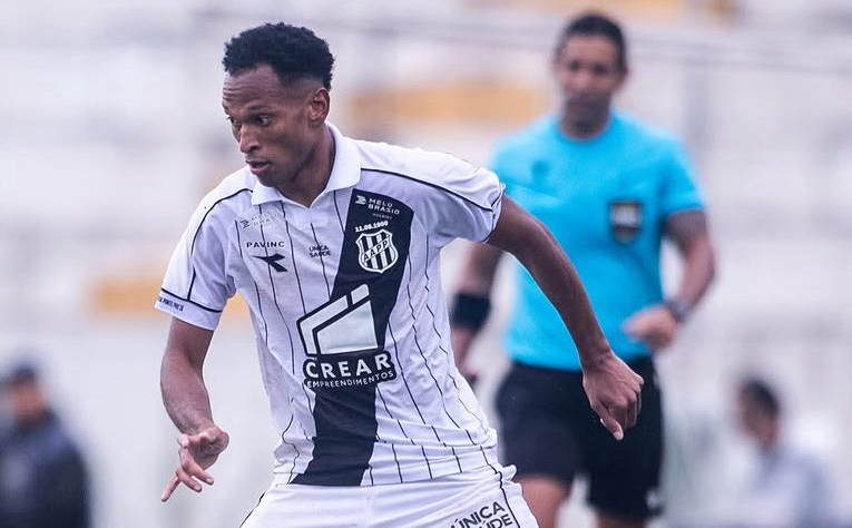 Jota, novo lateral-esquerdo da Ponte Preta - Foto: Reprodução/Instagram