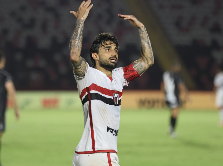 Patrick Brey marcou o segundo gol do Botafogo-SP - Foto: João Victor Menezes de Souza - Agência Botafogo