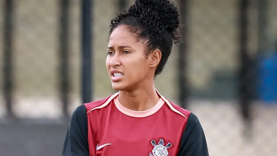 Lateral-direita marcou pela primeira vez na temporada e ajudou as Brabas a garantirem vaga na decisão contra o Cruzeiro