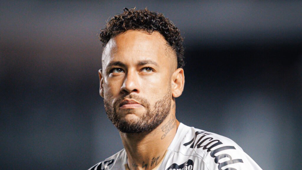 Neymar é julgado e fica suspenso por dois jogos após expulsão contra o Bahia