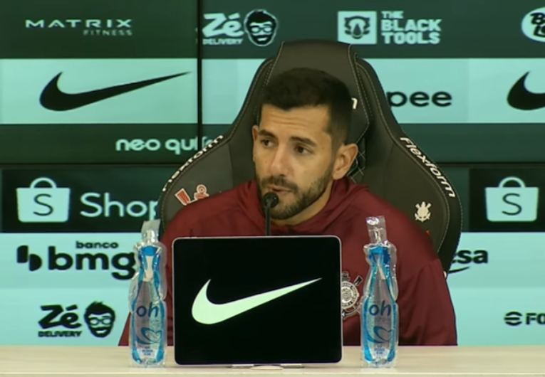imagem da materia: Coletiva Corinthians x Vitória: auxiliar demonstra confiança no trabalho de Seedorf