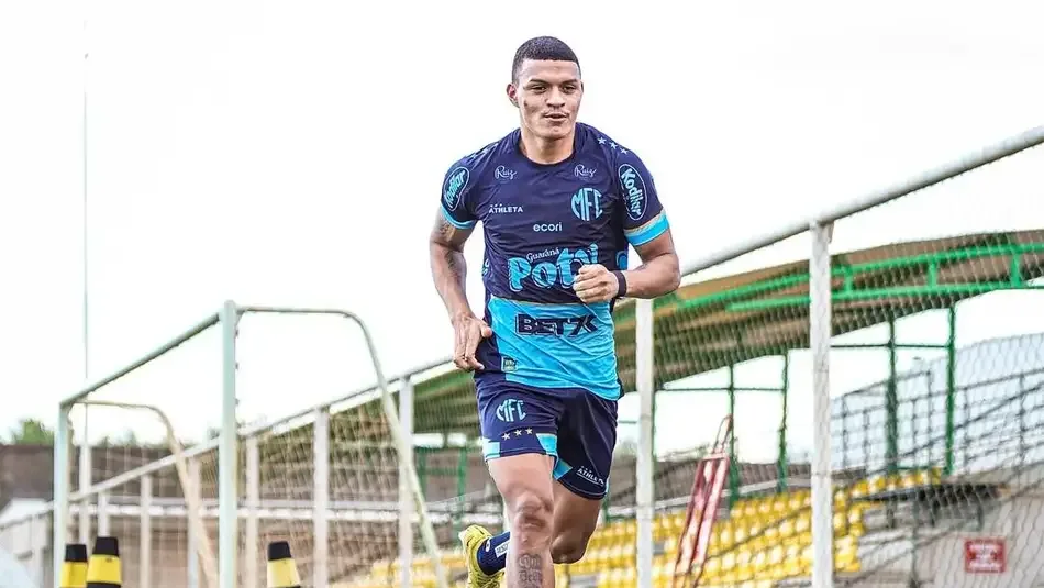 Negueba inicia nova etapa da recuperação após grave lesão no joelho, mas retorno aos jogos ainda não tem data definida