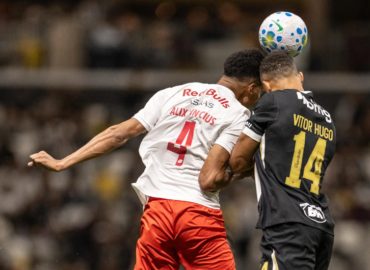 Alix Vinícius recebe alta: após choque de cabeça, zagueiro do Bragantino segue protocolo
