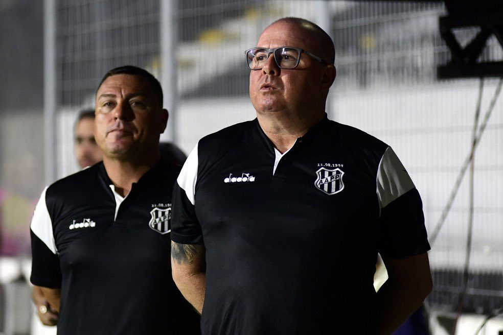 Marcelo Fernandes, ex-trenador da Ponte Preta e Marcelo Copertino, ex-auxiliar técnico do clube - Foto: Marcos Ribolli