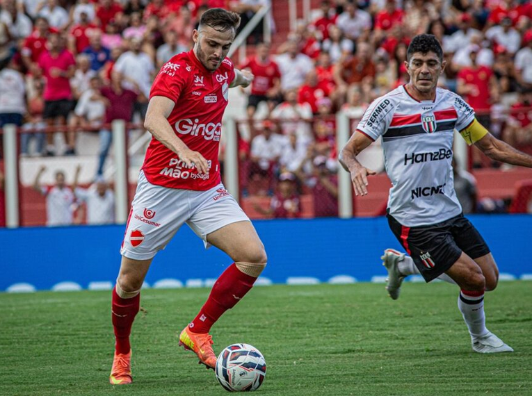 Vila Nova x Botafogo-SP - Foto: Roberto Corrêa