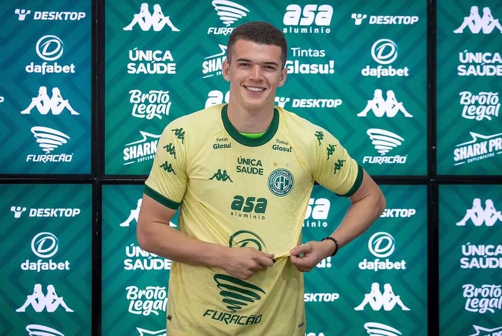 imagem da materia: Marília tem interesse na contratação de goleiro do Guarani