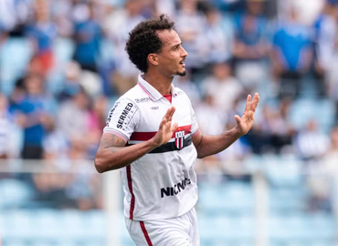 Morelli celebra gol do Botafogo-SP sobre Avaí — Foto: Léo Piva/Agência Botafogo/Divulgação