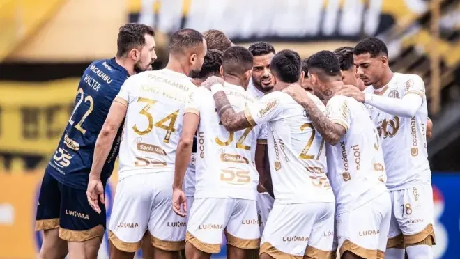 Leão aparece em situação mais confortável que Internacional, Corinthians e Grêmio na projeção após a 32ª rodada do Brasileirão